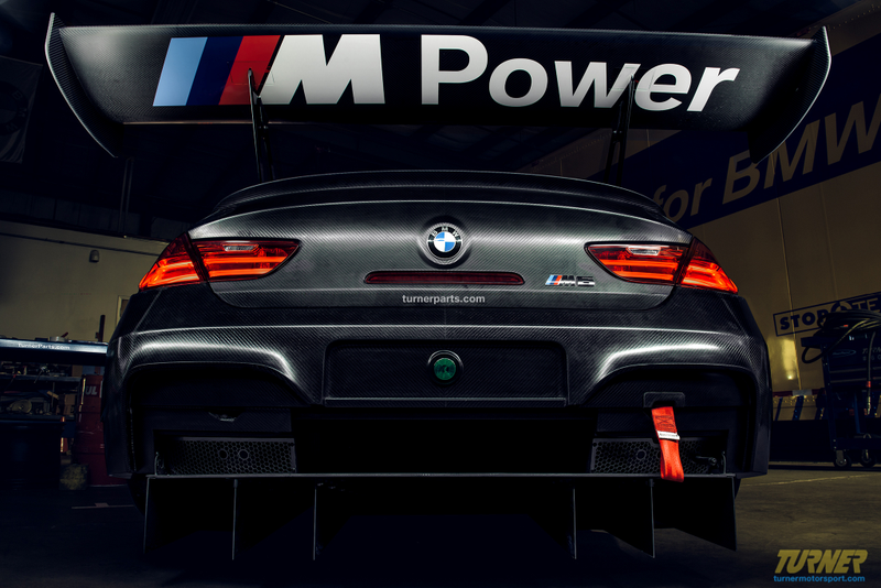 Illustration for article titled Carbon Fiber in The Nude...
